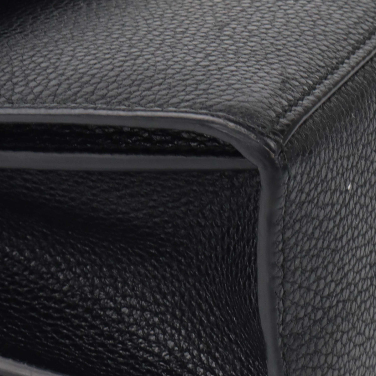 Gucci Zumi Black Shoulder Bag.