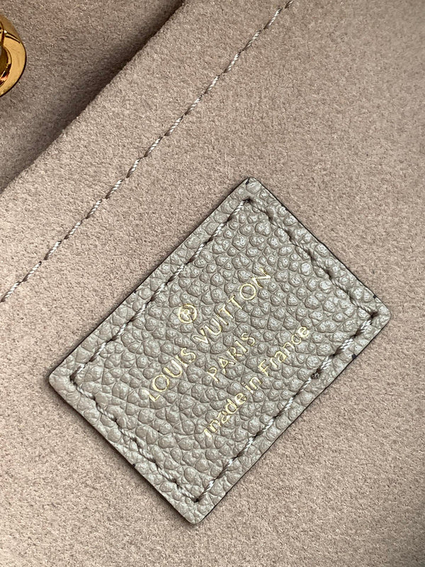 I W Fashion Lu-Vi bags - 17573