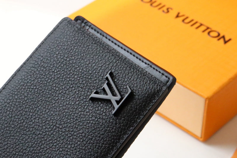 I W Fashion Lu-Vi bags - 17598
