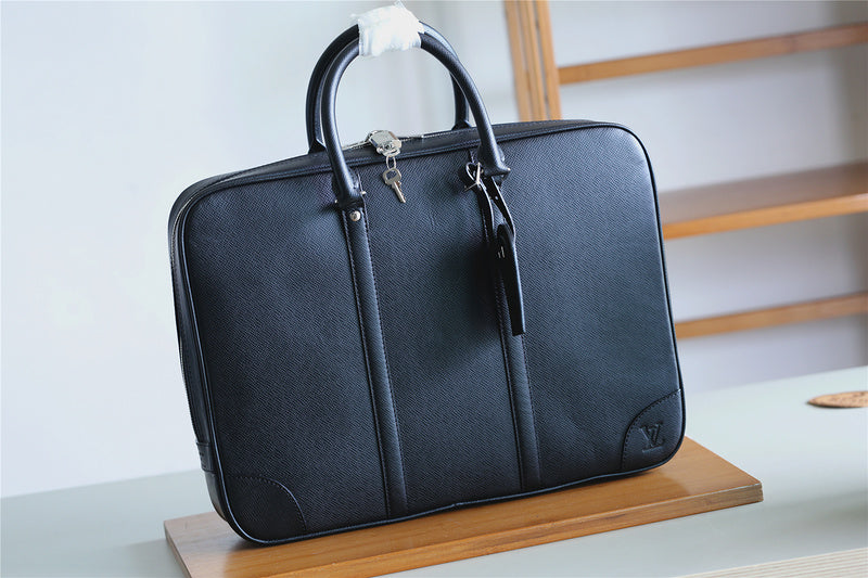 I W Fashion Lu-Vi bags - 9849