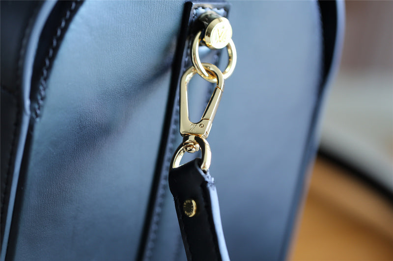 I W Fashion Lu-Vi bags - 8180