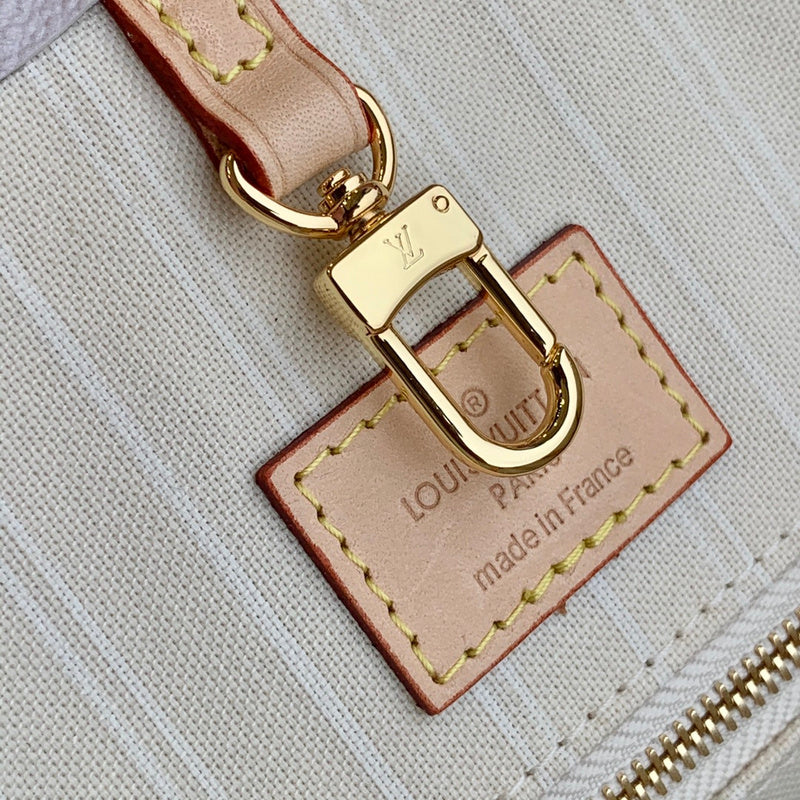 I W Fashion Lu-Vi bags - 17589