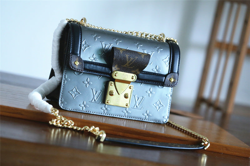 I W Fashion Lu-Vi bags - 8048