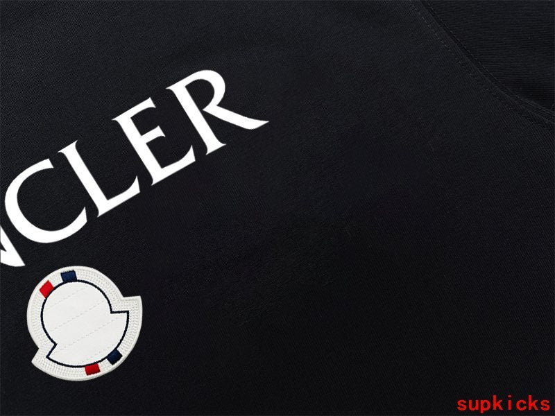 Moncler Luxury Cloth