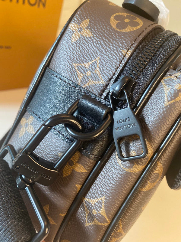 I W Fashion Lu-Vi bags - 17526