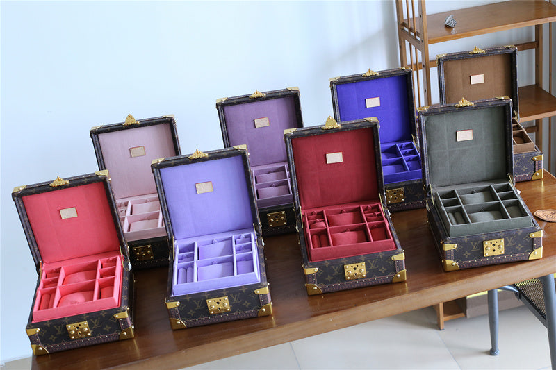 I W Fashion Lu-Vi bags - 9548