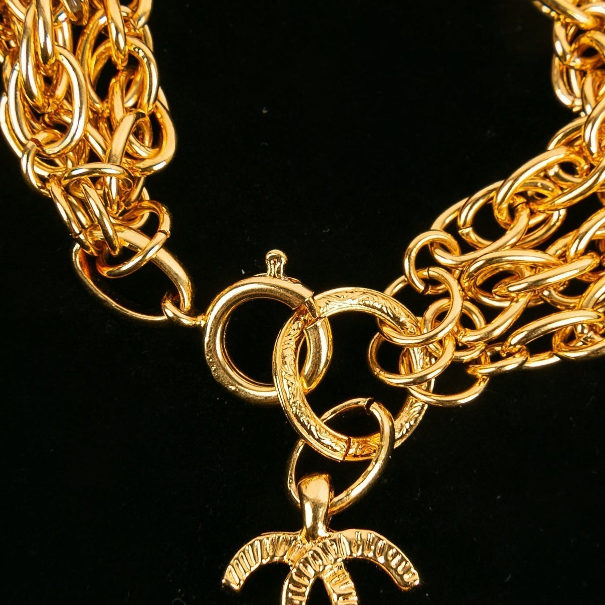 Bracelet charms Chanel