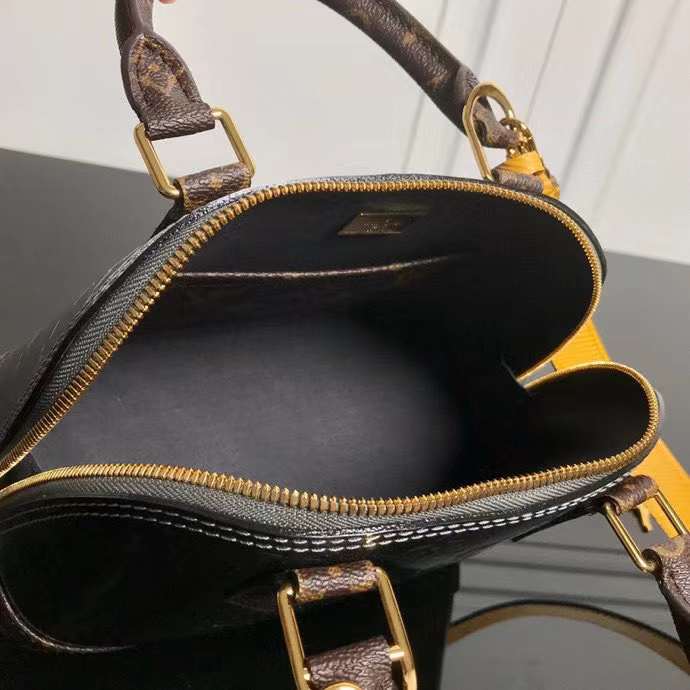 LOV2 Bags - Luxurious Bags  782
