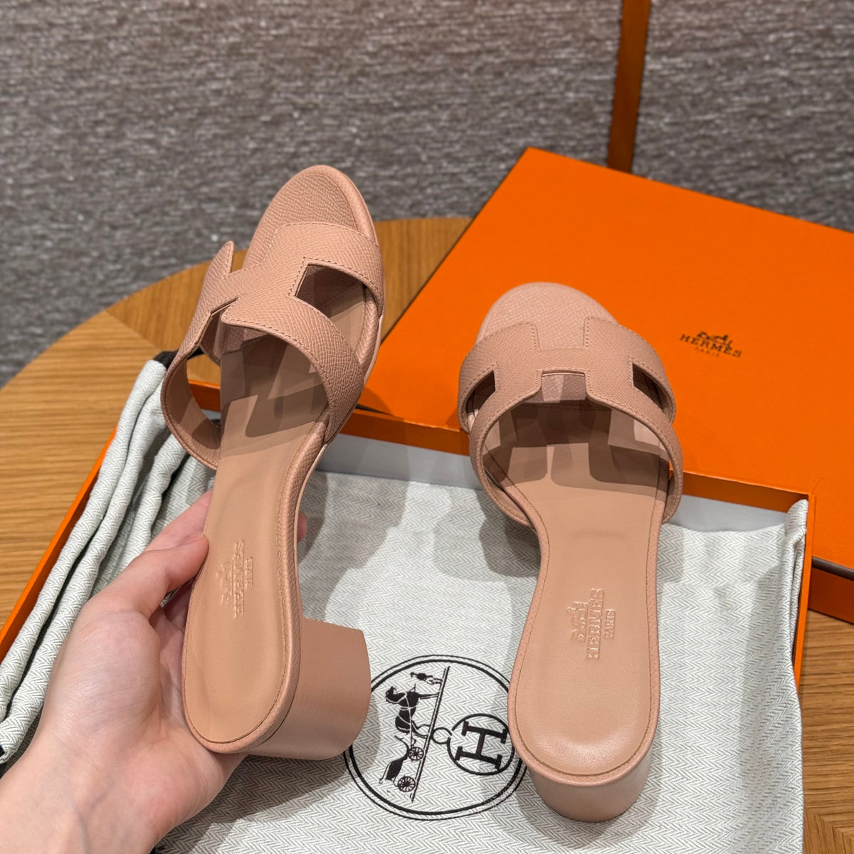 HERM OASIS SANDALS