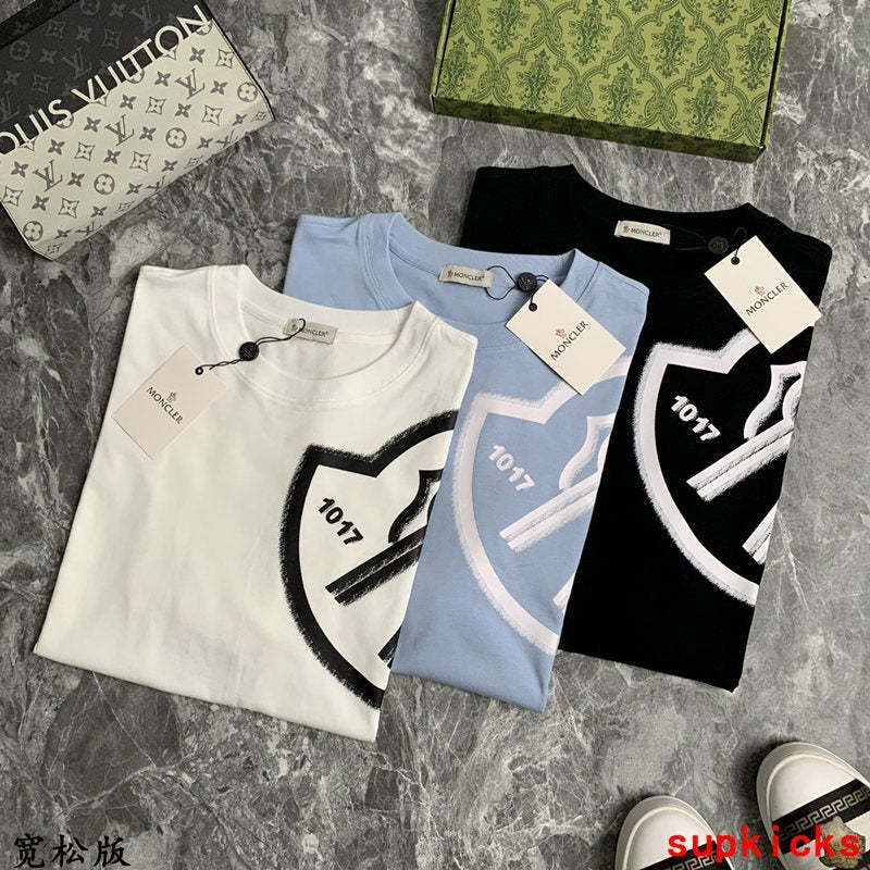 Moncler Luxury Cloth