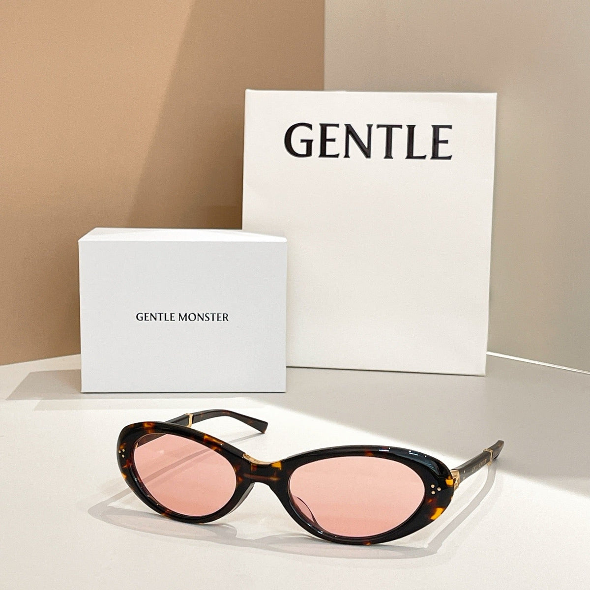 GENTLE M SUNGLASSES