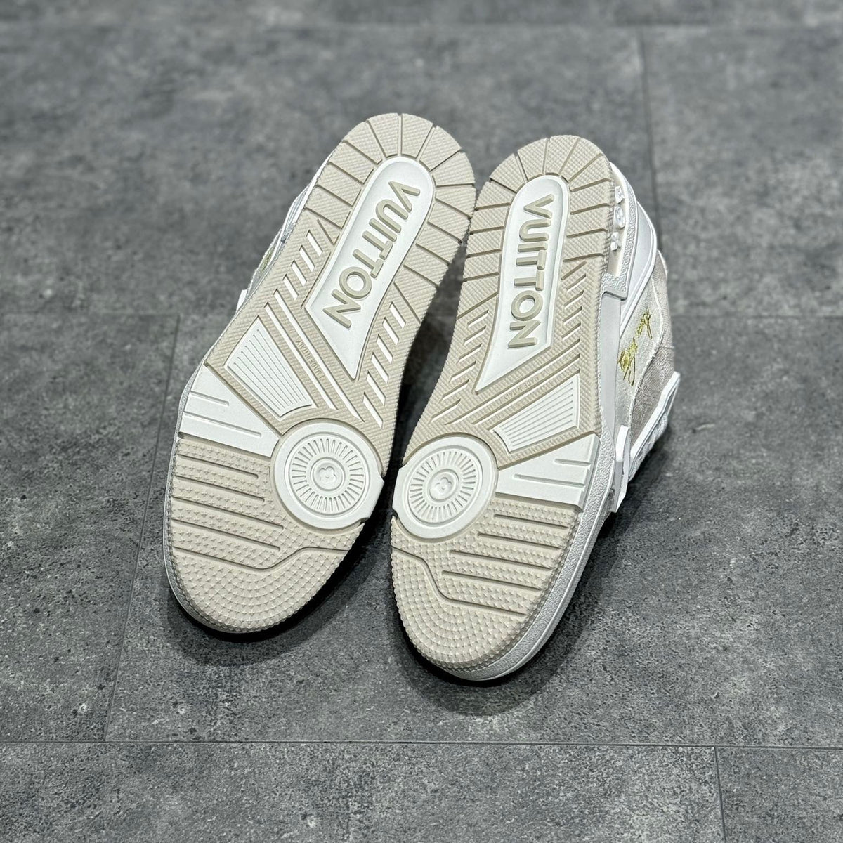 LOU TRAINERS