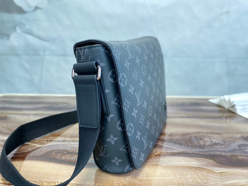 I W Fashion Lu-Vi bags - 17440