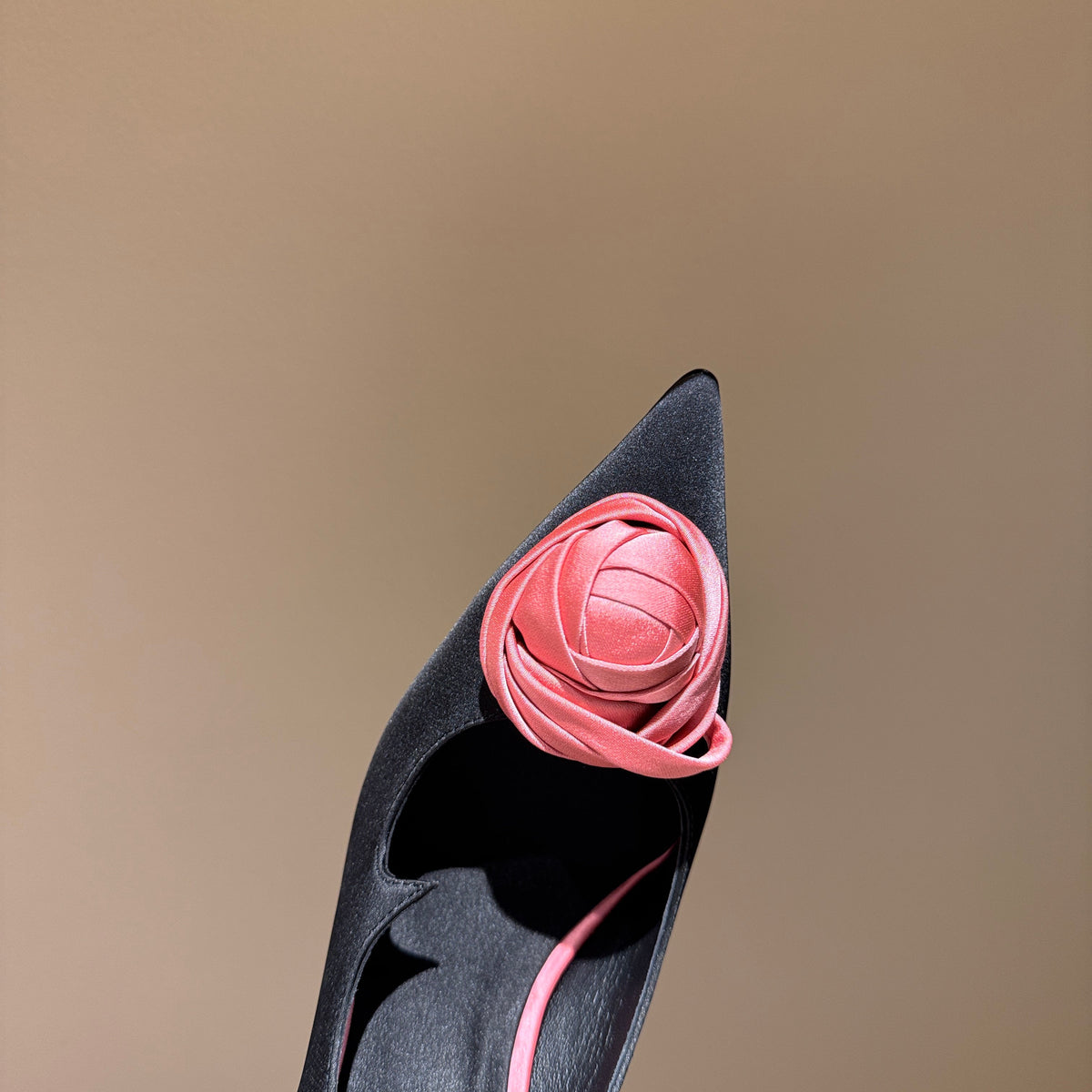 ROGER V HEELS