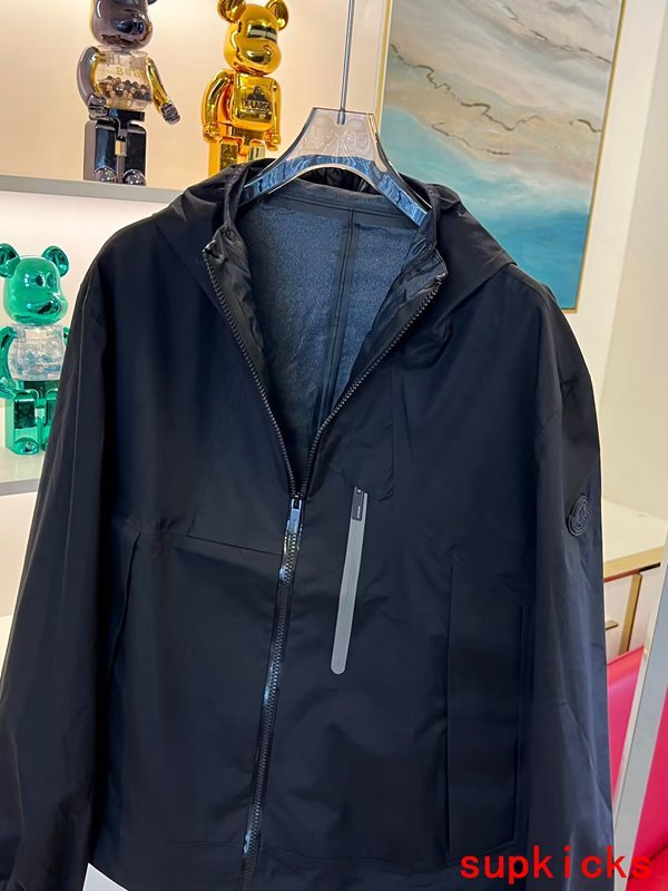 Moncler Luxury Cloth