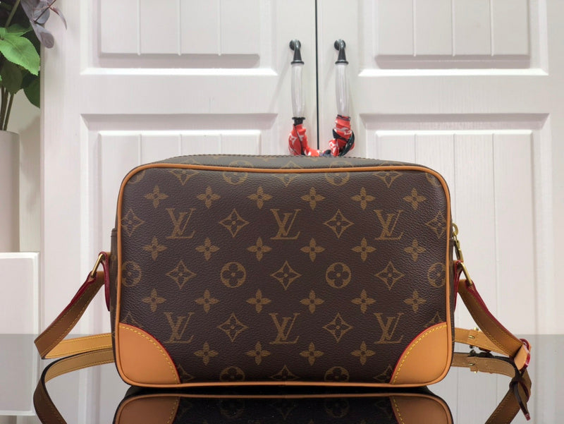 I W Fashion Lu-Vi bags - 17357