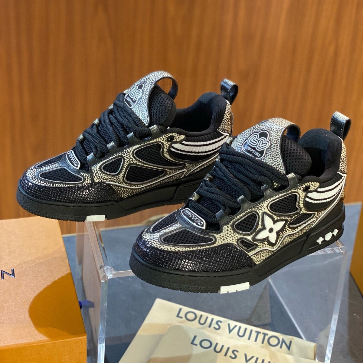 LOU TRAINERS
