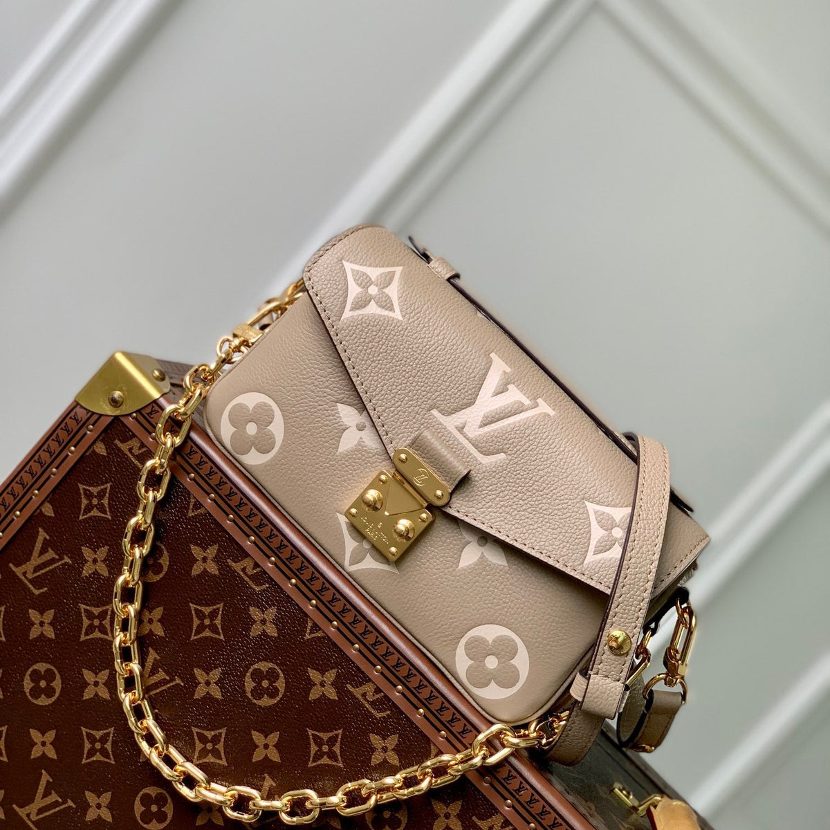 LOU POCHETTE METIS EAST WEST BAG