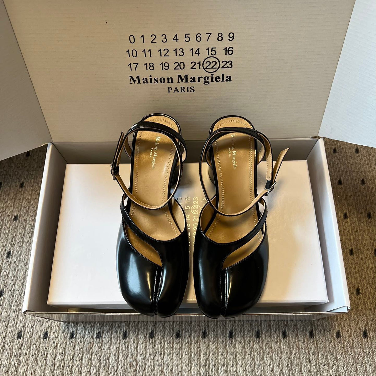 MAISON M TABI PUMPS