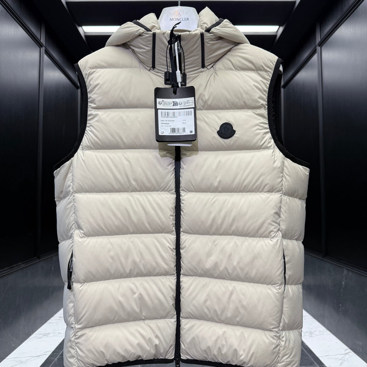 MONC VALMASQUE VEST
