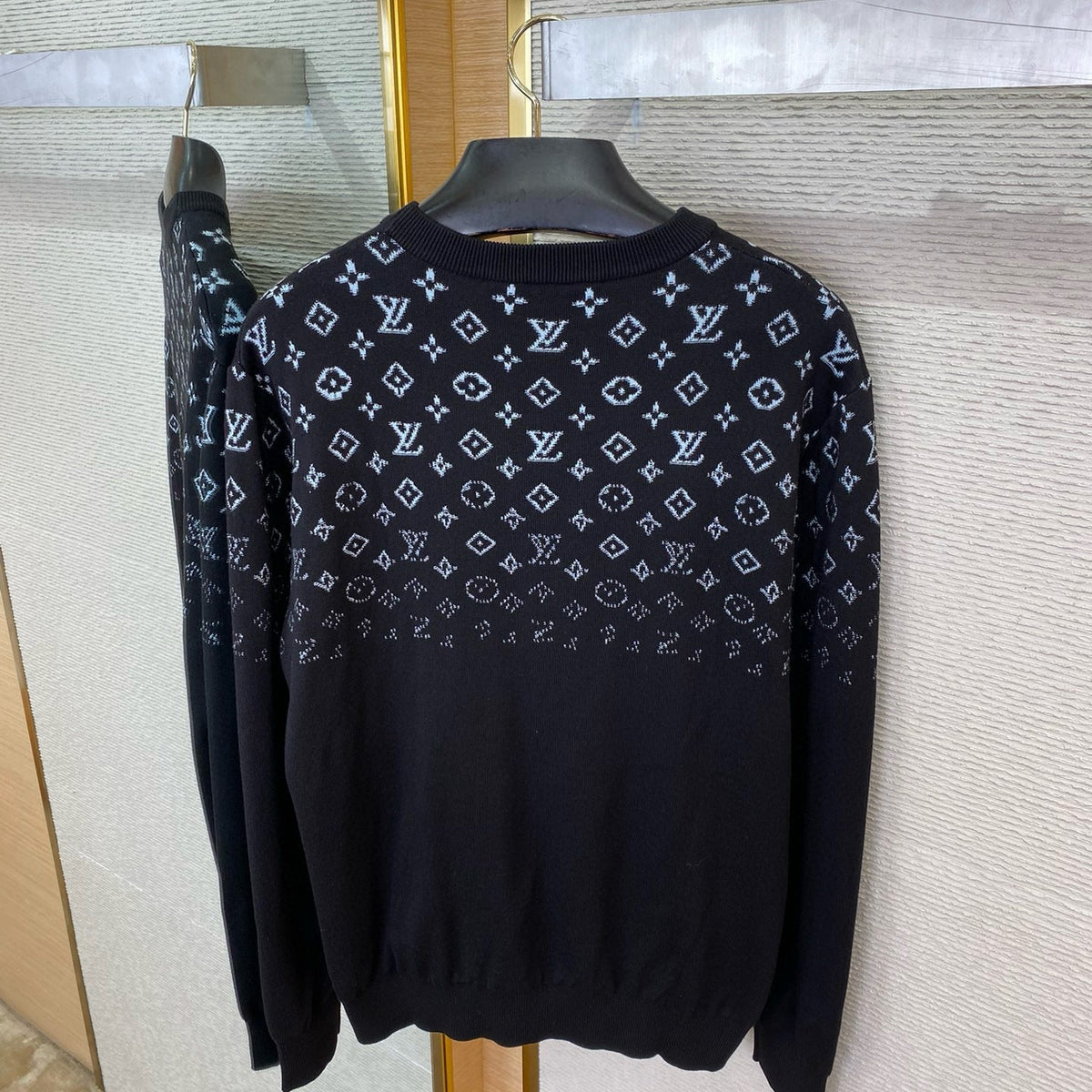 LOU JUMPER