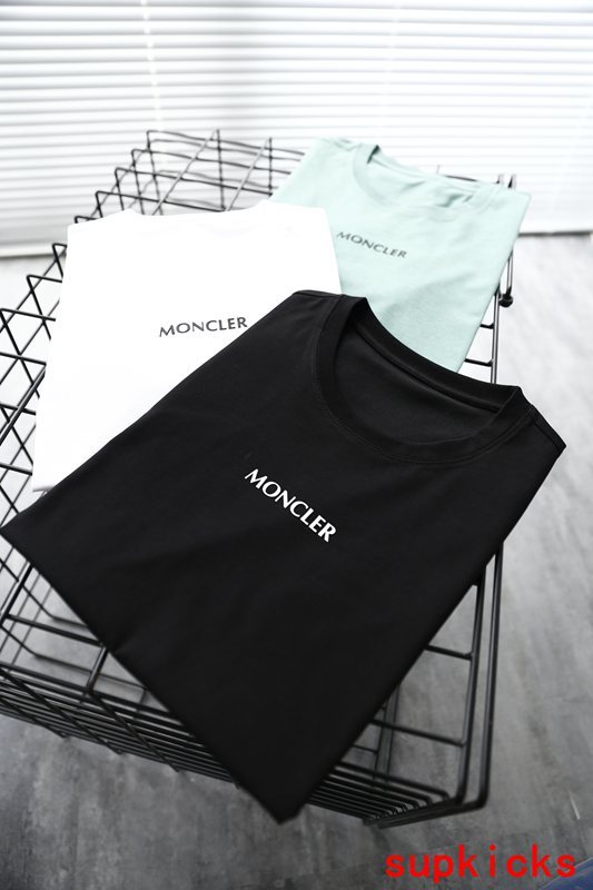 Moncler Luxury Cloth