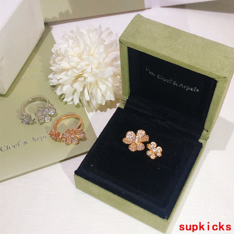 Van Cleef & Arples Jewelry