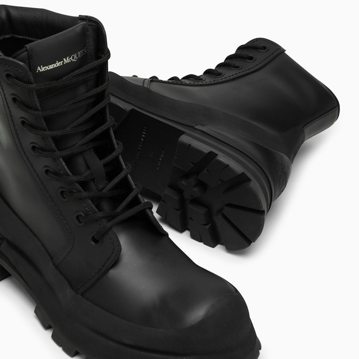 WANDER LEATHER LACE-UP BOOTS