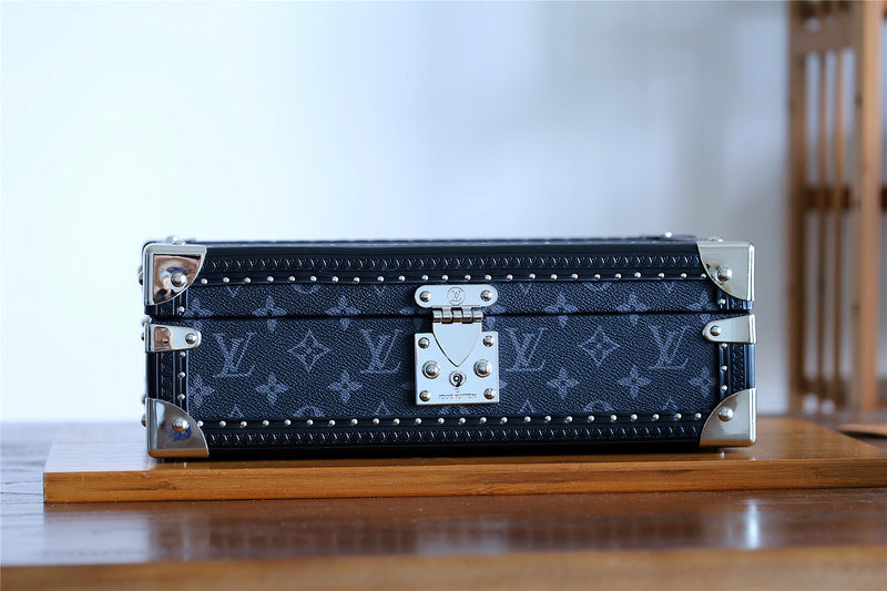 I W Fashion Lu-Vi bags - 11359