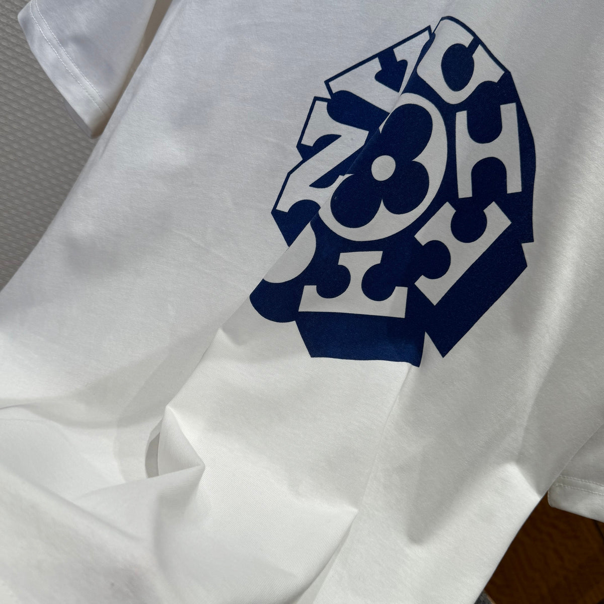 LOU T-SHIRT