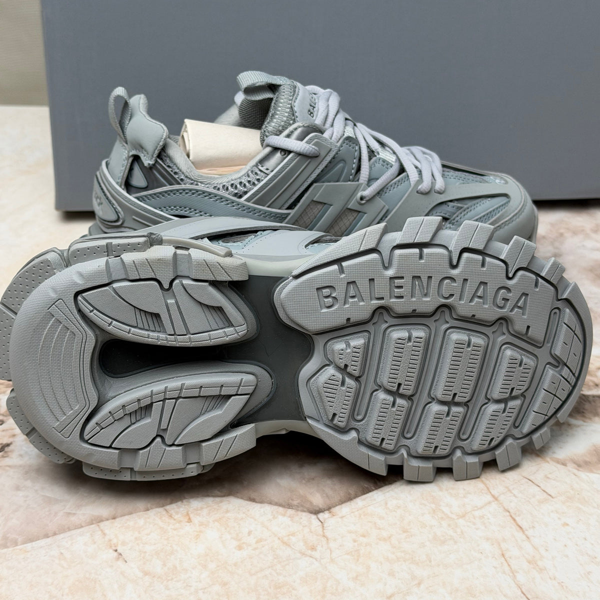 BAL TRACK SNEAKERS ND