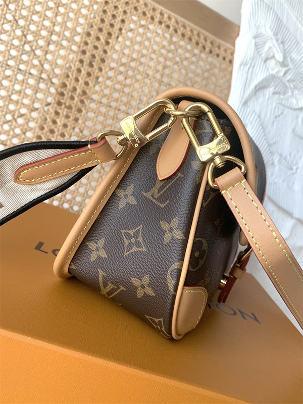 PHA - LOV Bags - 381