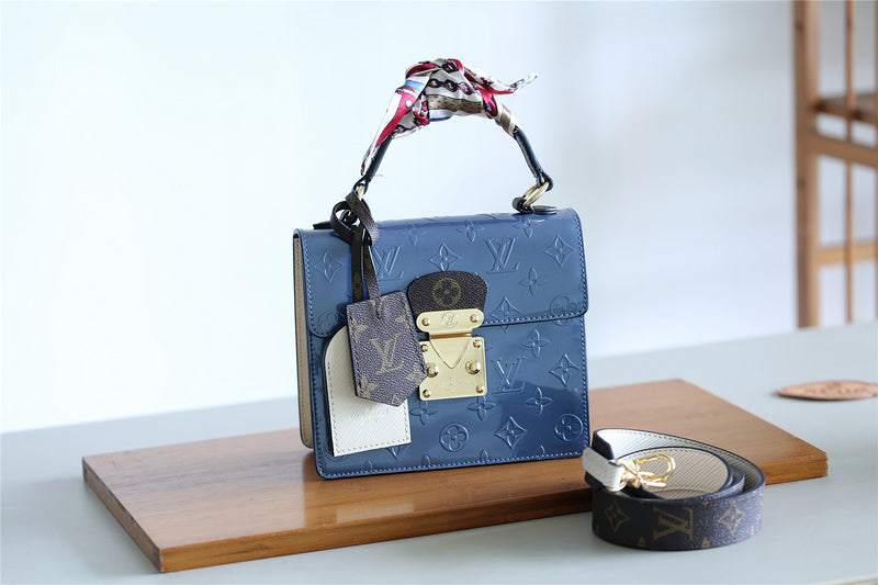 I W Fashion Lu-Vi bags - 8050
