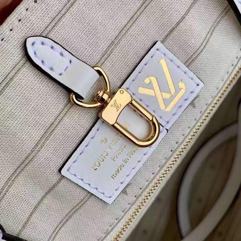 LOV2 Bags - Luxurious Bags  510