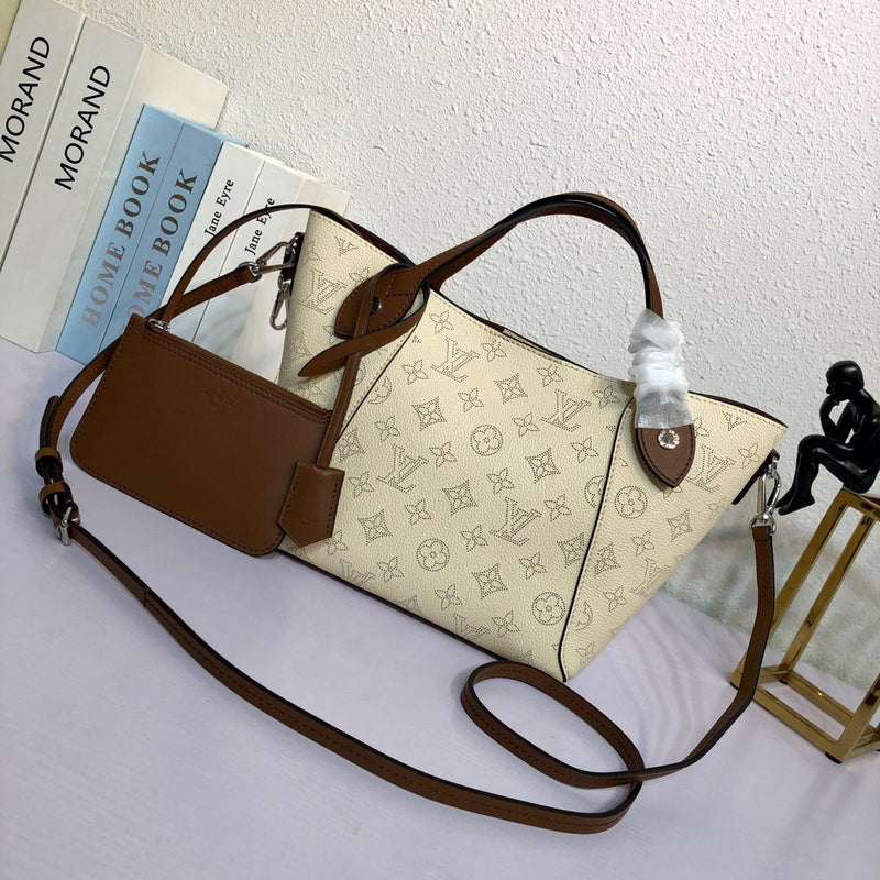 LOV2 Bags - Luxurious Bags  994
