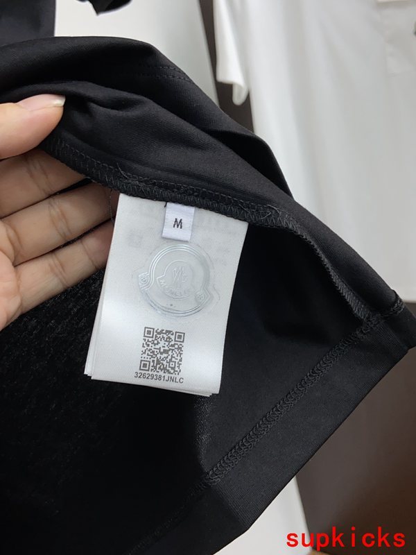 Moncler Luxury Cloth