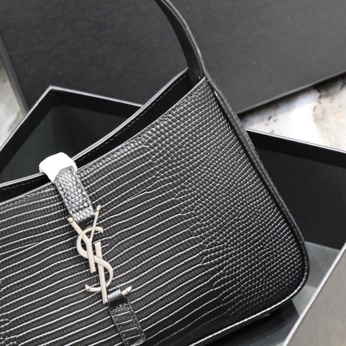 SL LE 5 A 7 HOBO BAG