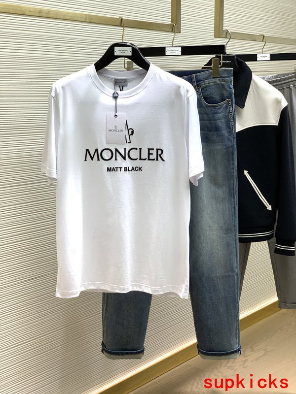 Moncler Luxury Cloth