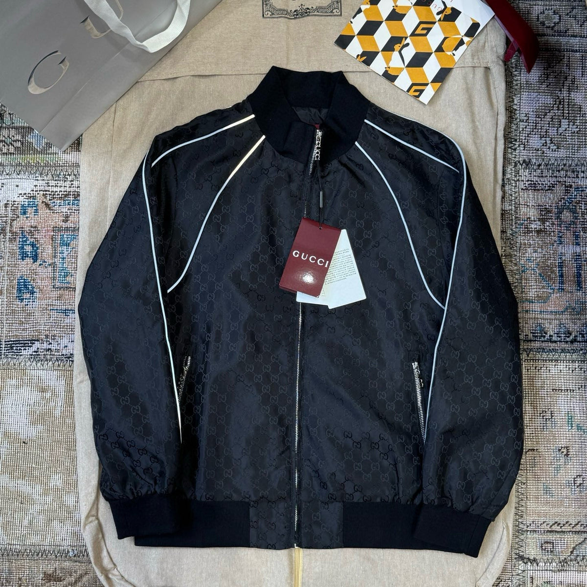 GG BOMBER JACKET