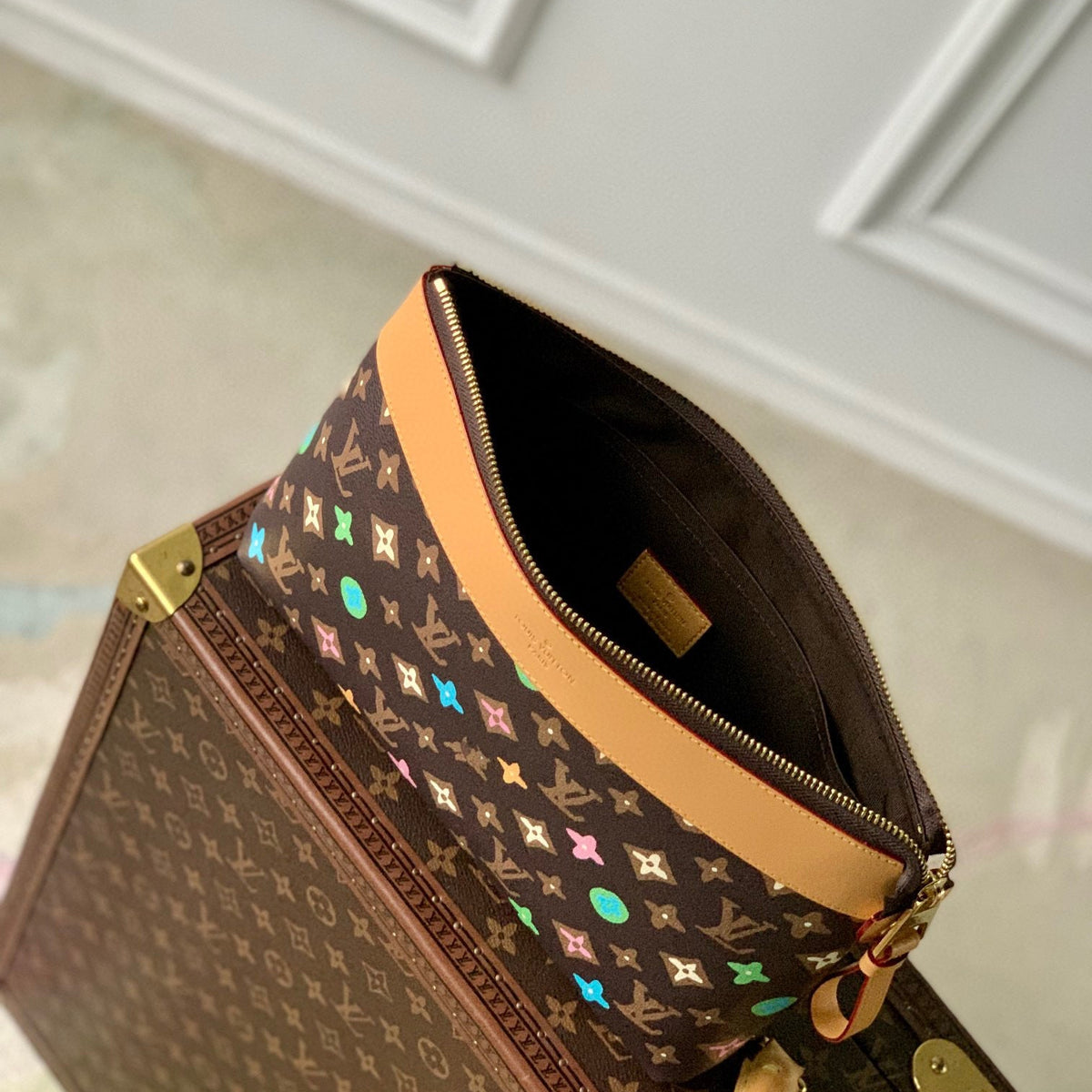 LOU POCHETTE VOYAGE SOUPLE POUCH