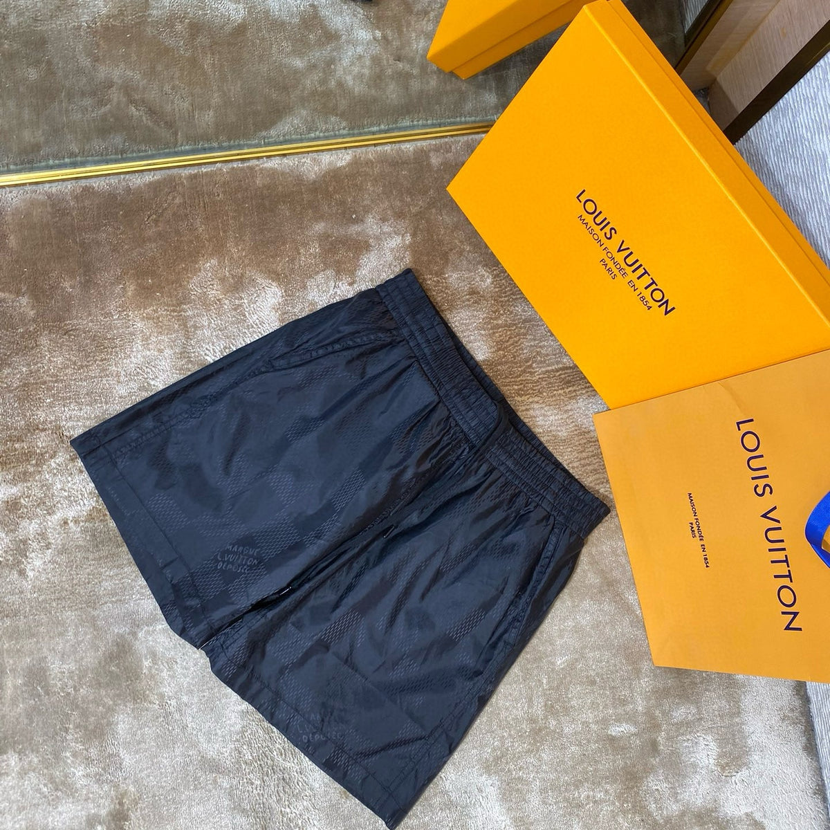 LOU SHORTS