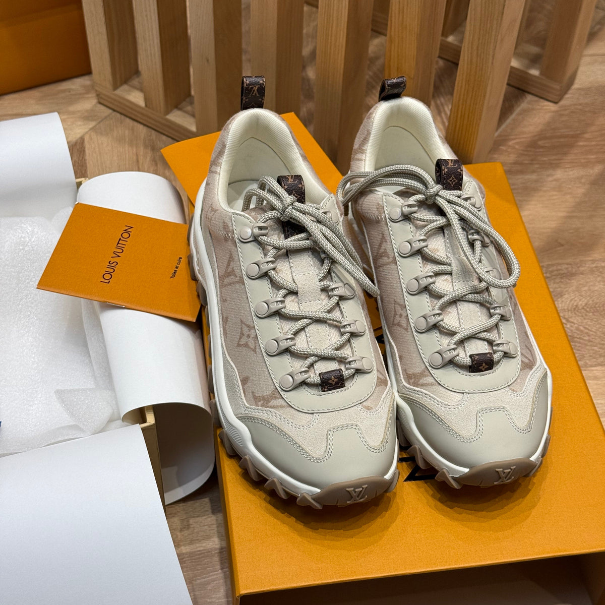 LOU RUSH XPLORER SNEAKERS