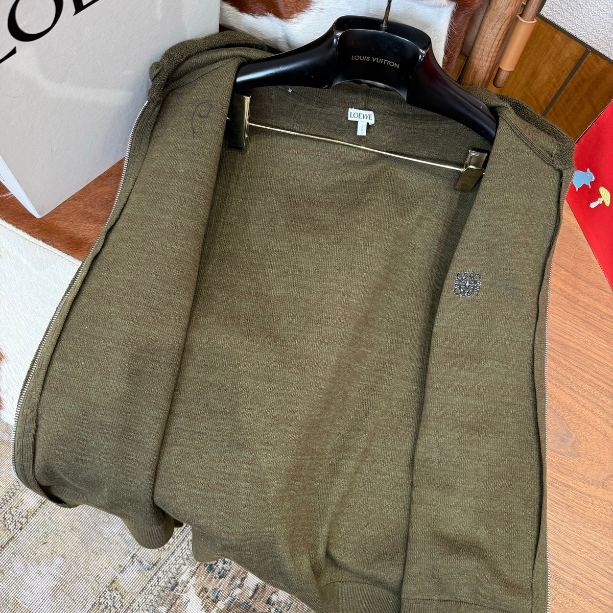 LOEW ZIP HOODIE