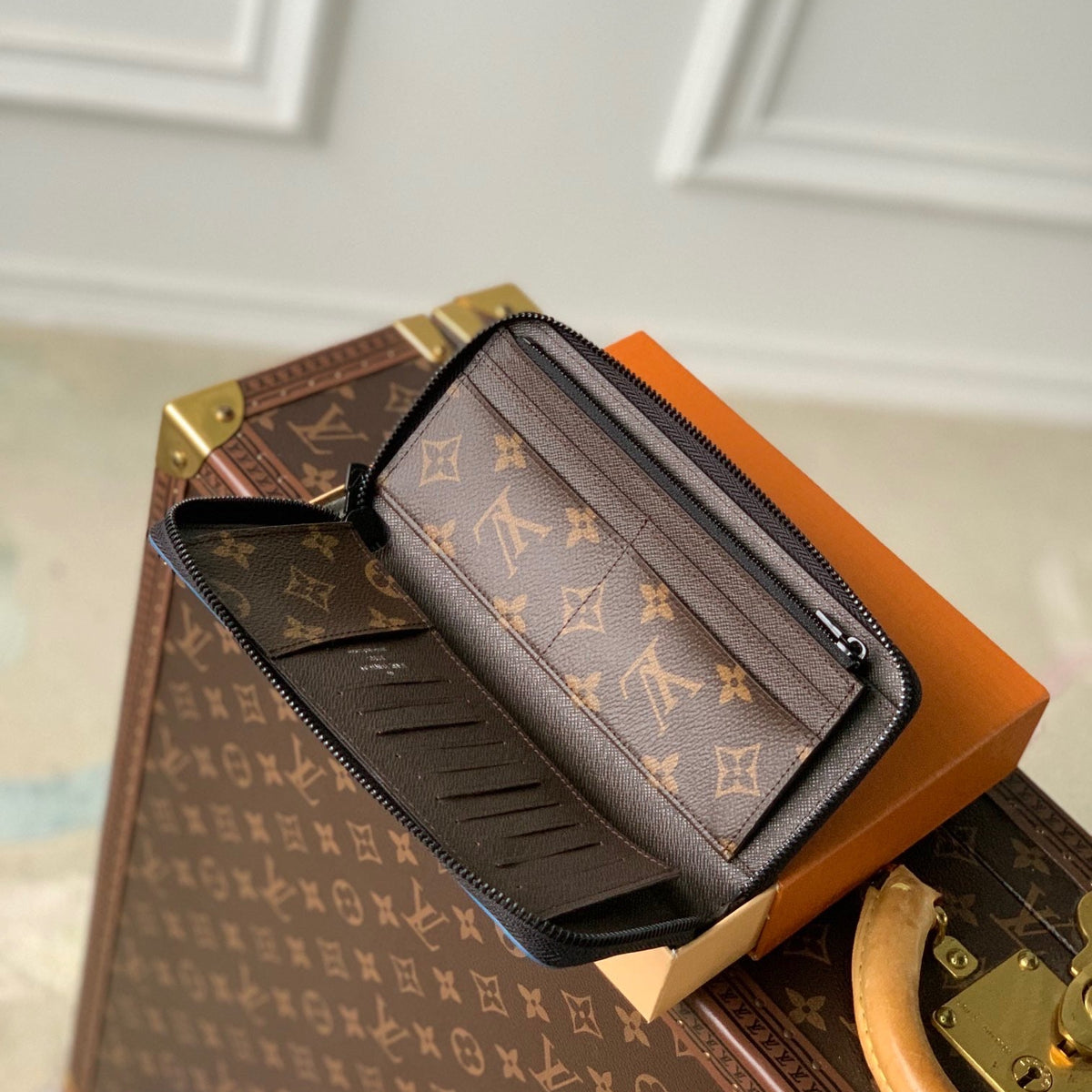 LOU WALLET
