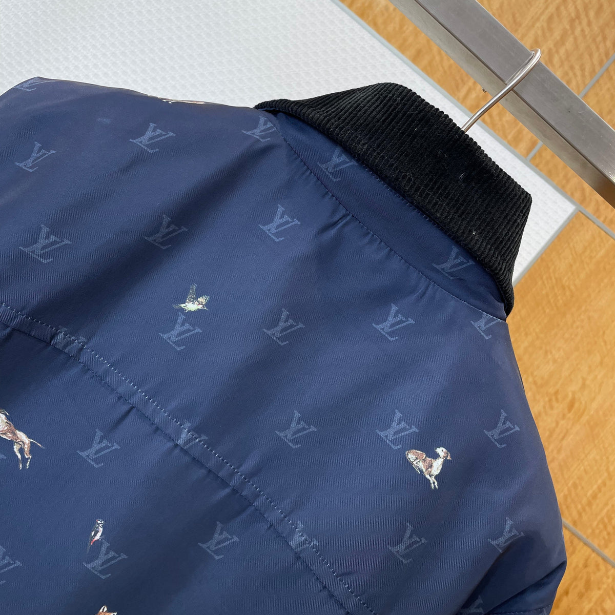 LOU JACKET