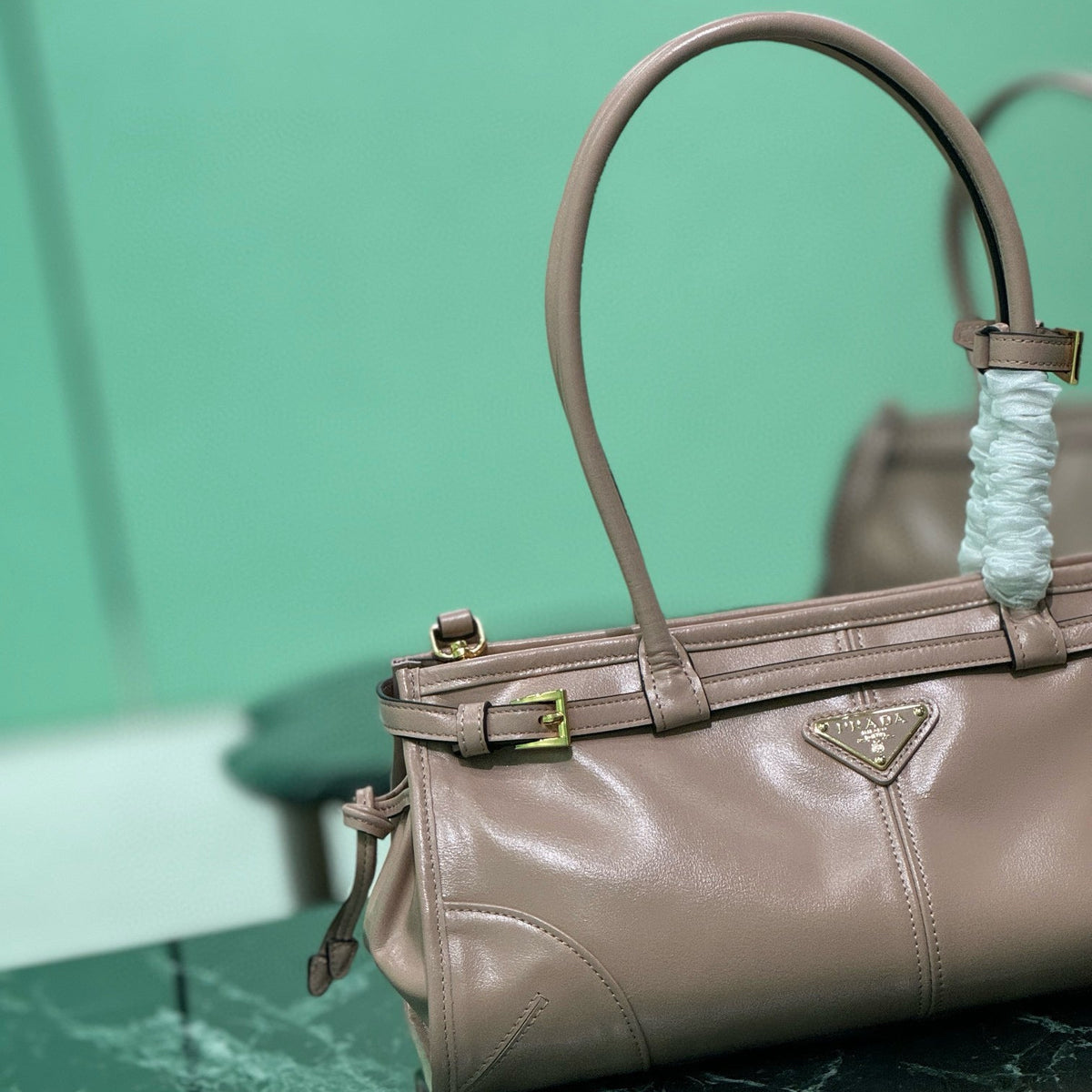 PD MEDIUM LEATHER HANDBAG