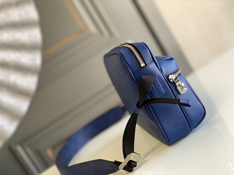 I W Fashion Lu-Vi bags - 17000