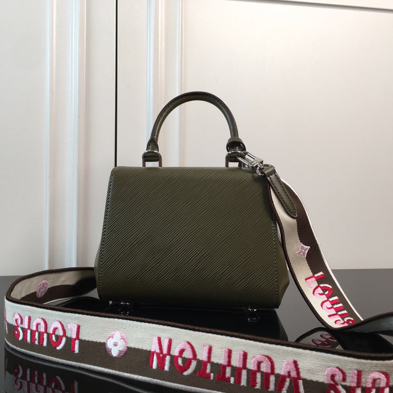 I W Fashion Lu-Vi bags - 17102