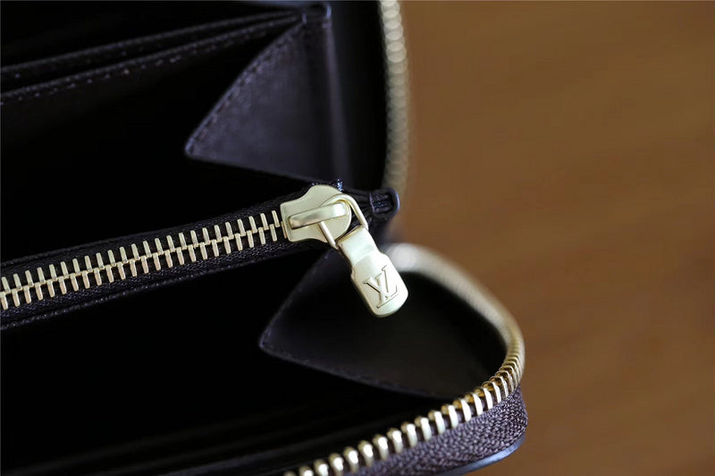 I W Fashion Lu-Vi bags - 9340