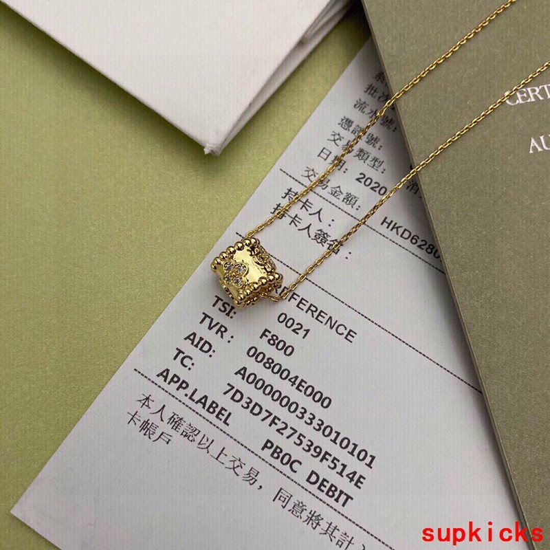 Van Cleef & Arples Jewelry